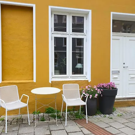 Apartament You Cottage In The City *